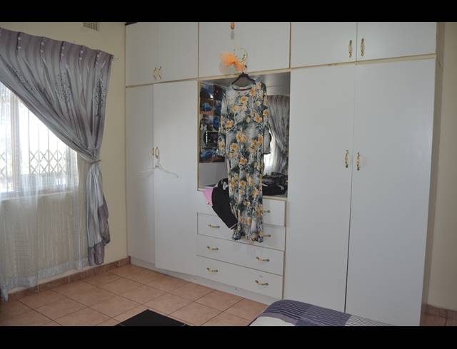 3 BEDROOM HOUSE FOR SALE IN PARK RYNIE